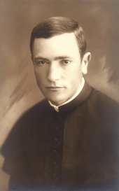 a fiatal pap