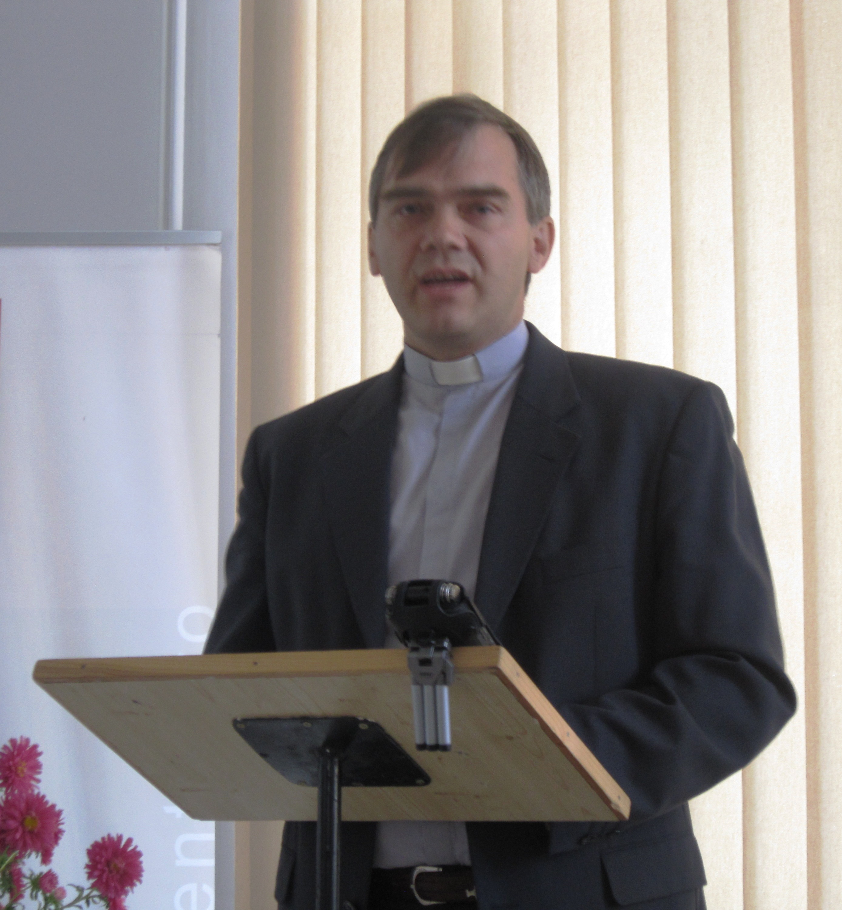Ft. Holló László