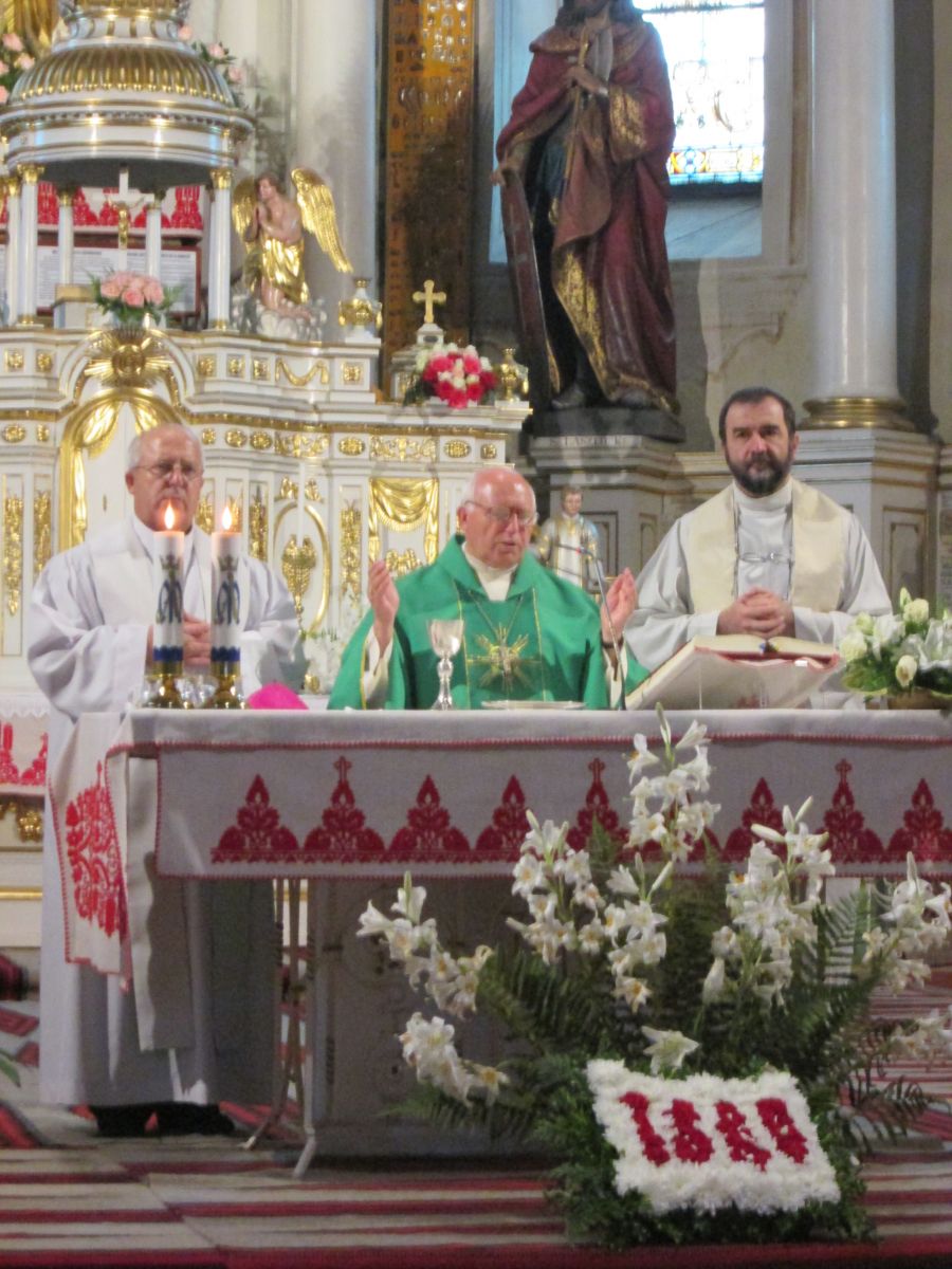 Szentmise a csíksomlyói kegytemplomban