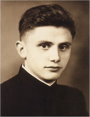 Az újmisés Joseph Ratzinger - XVI. Benedek pápa