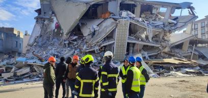 Gyűjtés a törökországi és szíriai földrengés áldozatainak