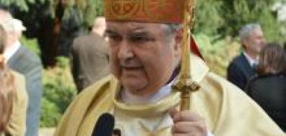 Pápai köszöntés az aranymisés Jakubinyi György érseknek